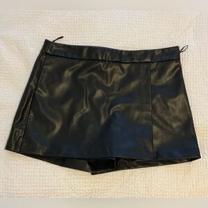 NWT Zara Black Faux Leather Skort